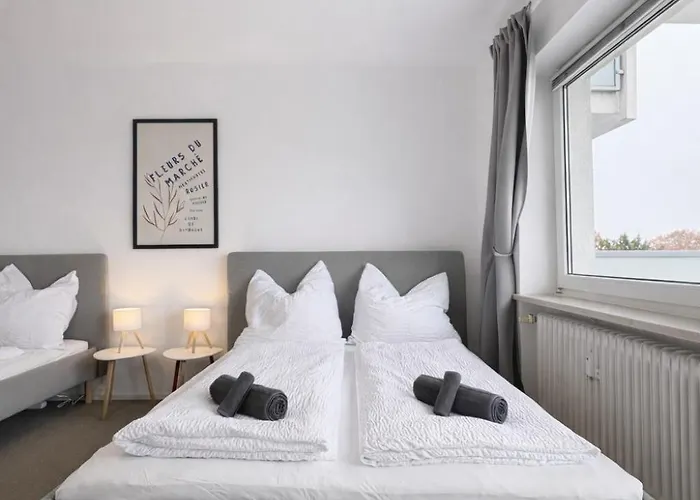 Stilvolles Fuer Bis Zu 4 Gaeste - Kueche & Balkon * München